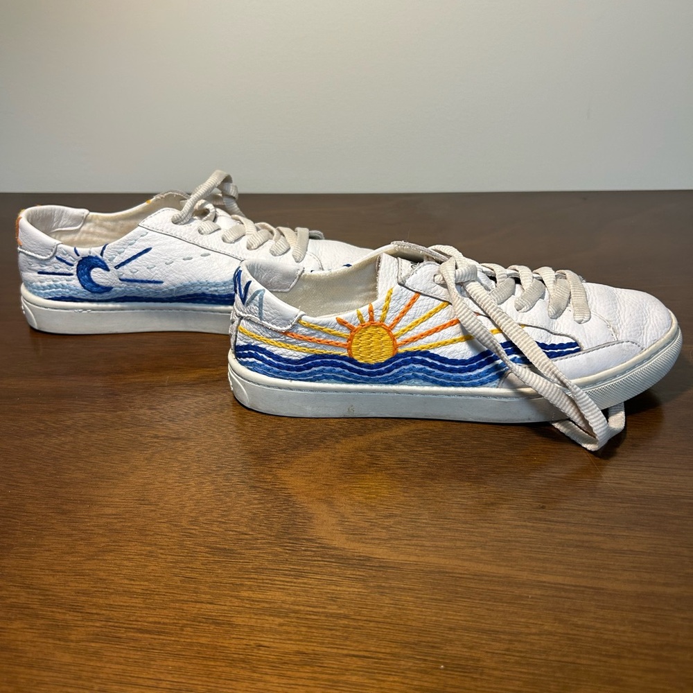 Suludos White Leather Sneakers with Hand-Embroidered Sunrise and Waves